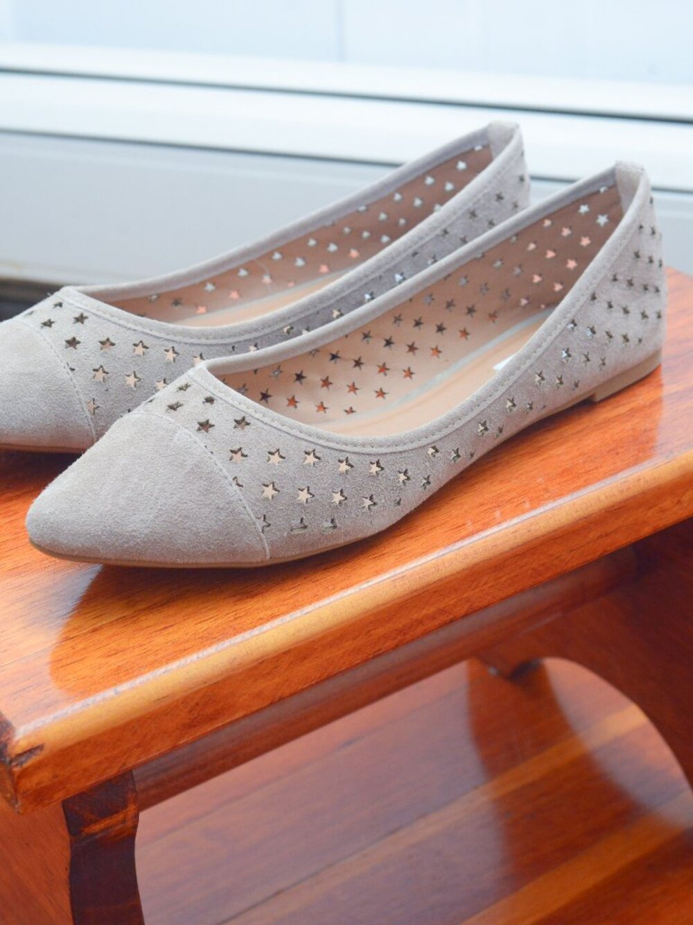 Steve Madden Pointed Toe Anslee Flat with Star Cutouts